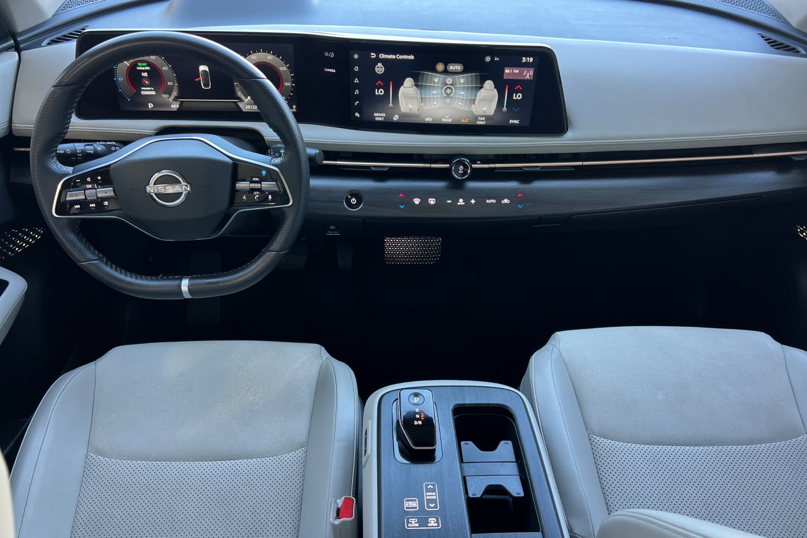 Certified 2023 Nissan Ariya FWD image 15