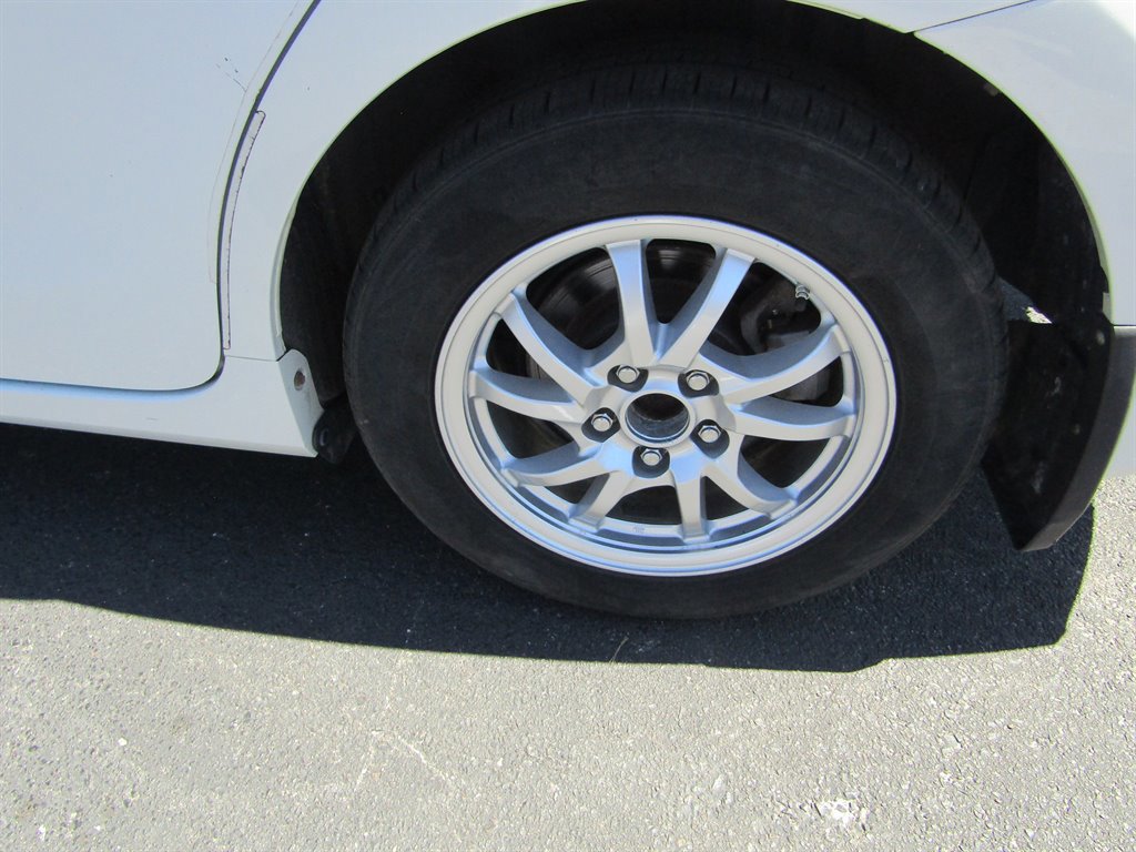 Used 2014 Toyota Prius V Two FWD image 14