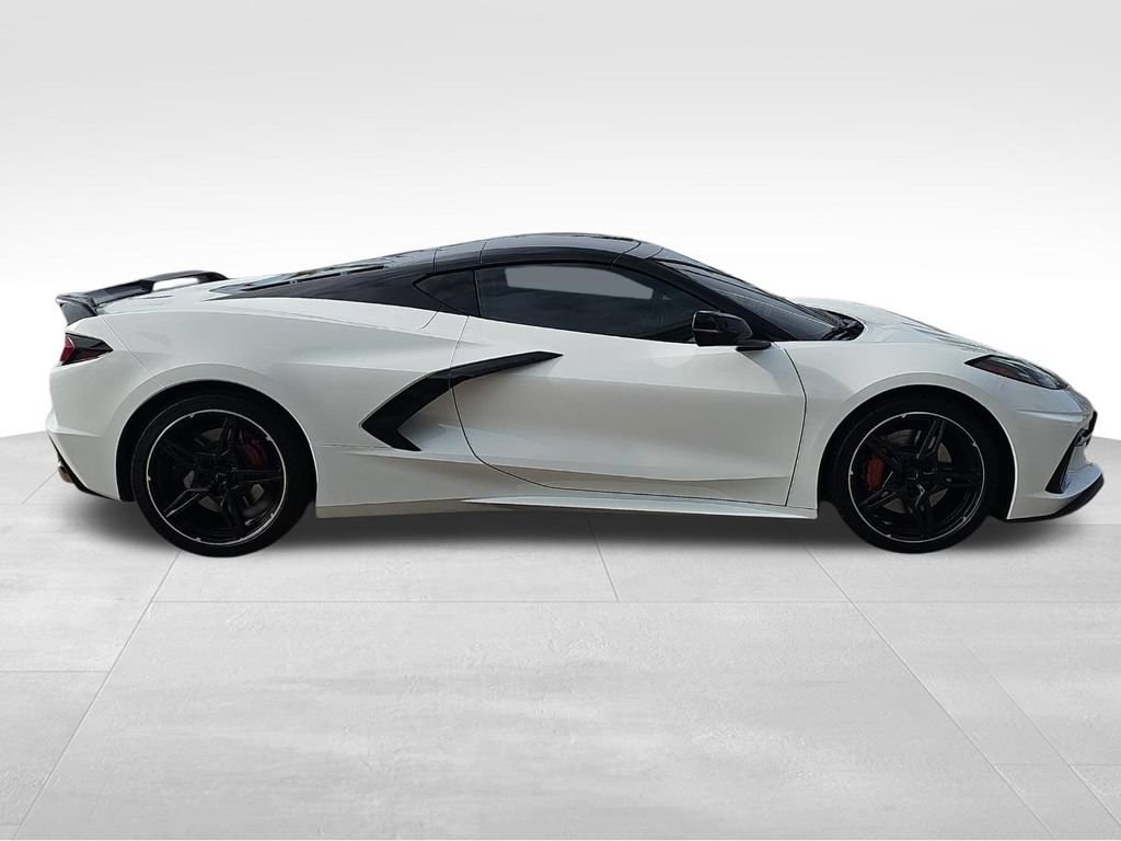Used 2021 Chevrolet Corvette Stingray Preferred Cpe w/ Z51 Performance Package RWD image 2