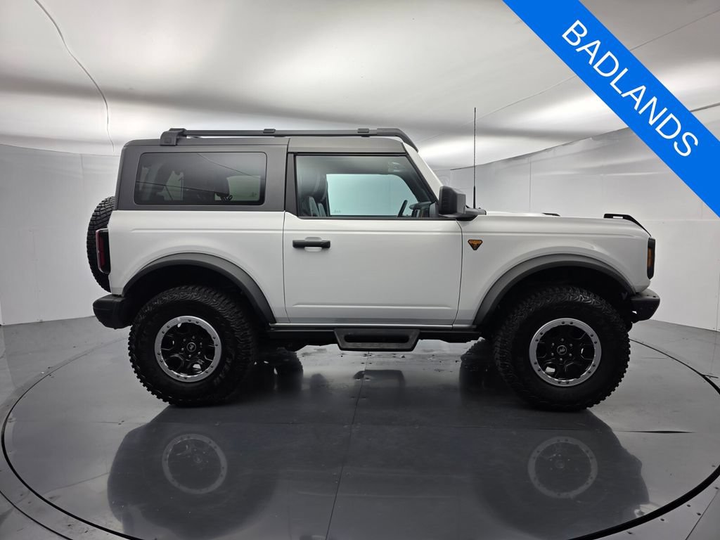 Used 2024 Ford Bronco Badlands w/ Sasquatch Package AWD/4WD image 3
