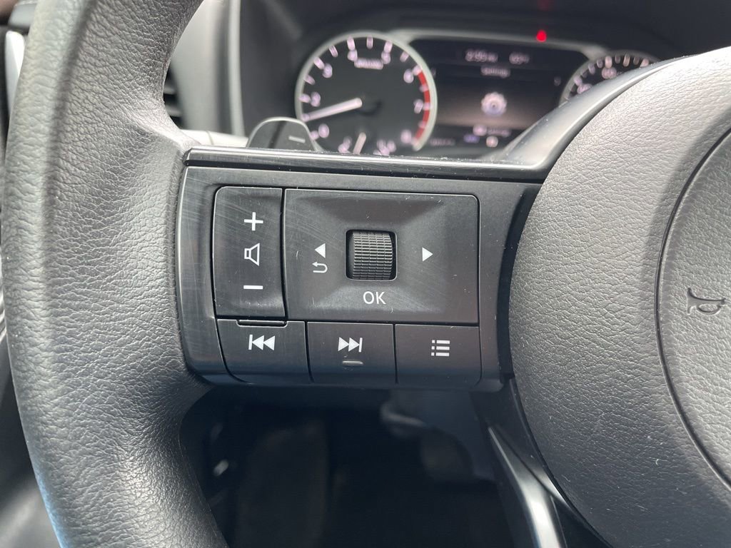 Used 2022 Nissan Rogue S AWD/4WD image 25