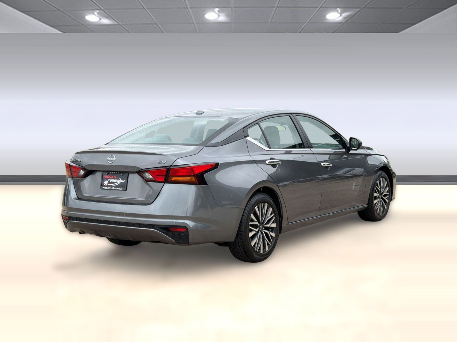 Used 2024 Nissan Altima 2.5 SV image 9