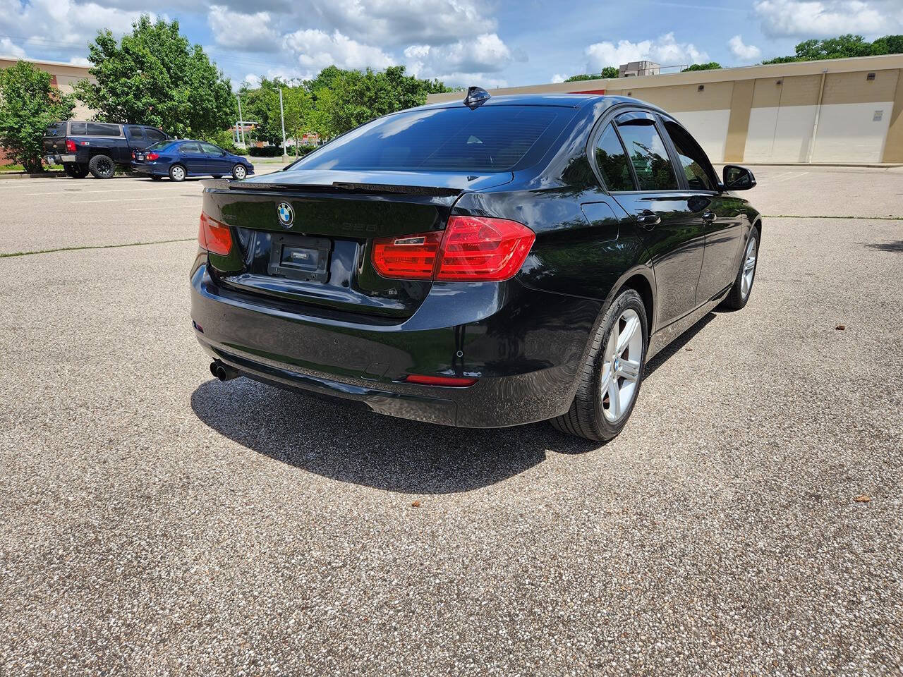 Used 2015 BMW 328i xDrive Sedan AWD/4WD image 13