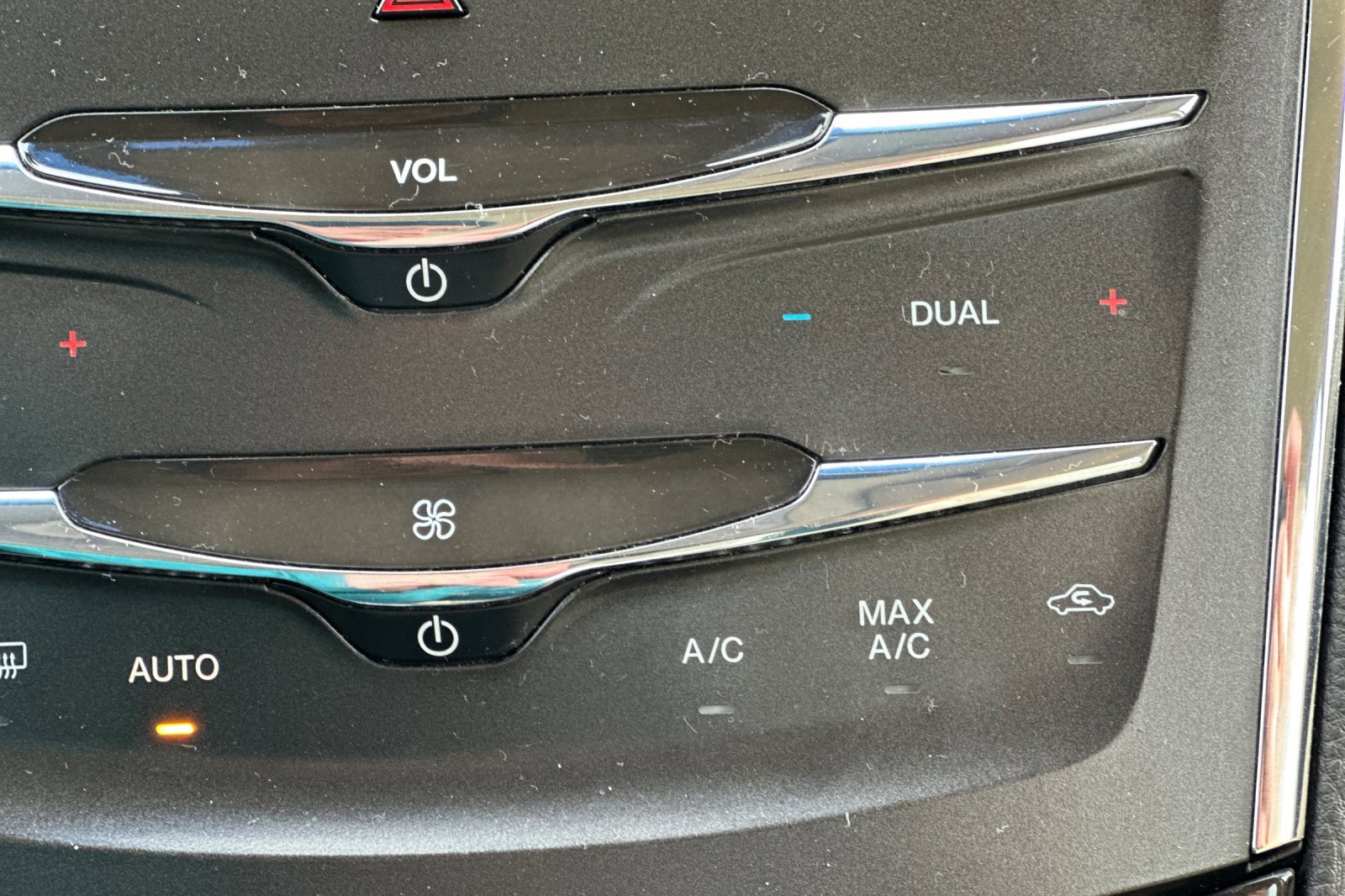 Used 2014 Lincoln MKS w/ Equipment Group 101A image 29