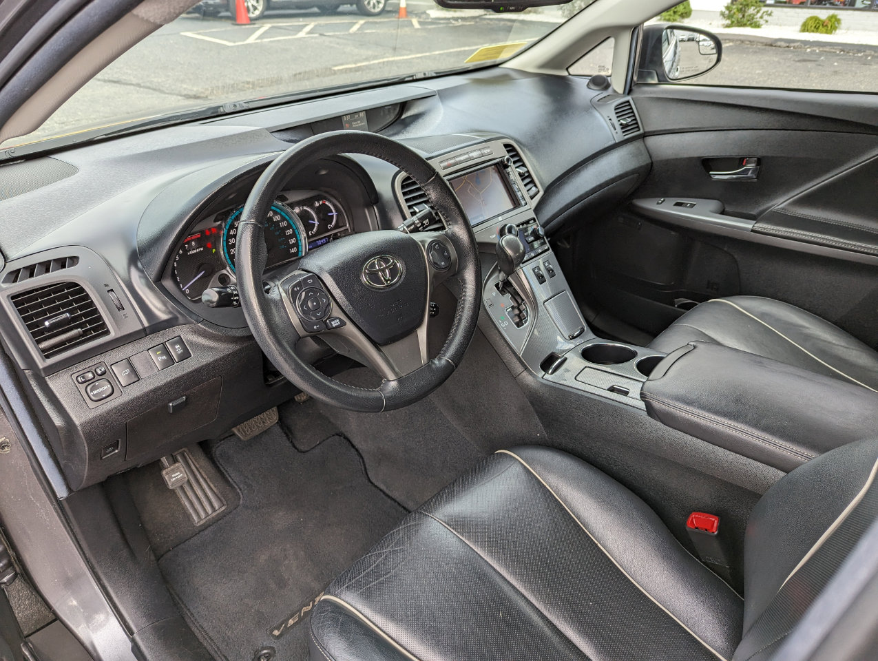 Used 2014 Toyota Venza Limited image 13