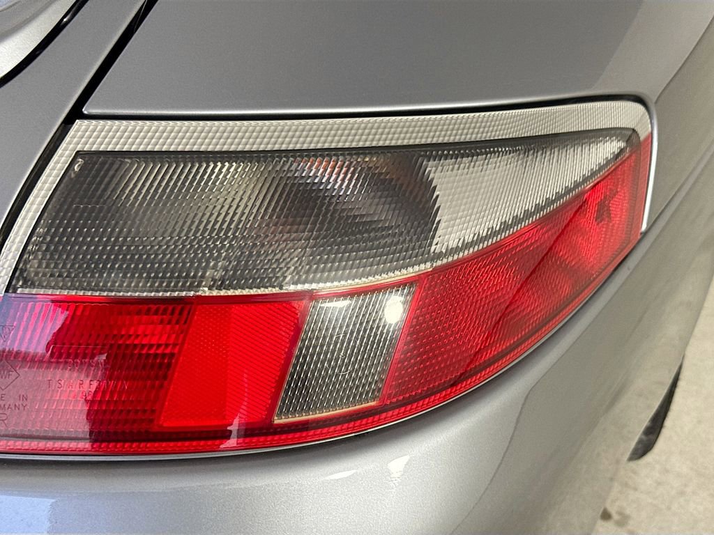 Used 2003 Porsche 911 Carrera RWD image 29