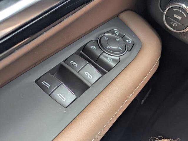 New 2026 Chevrolet Suburban High Country image 28