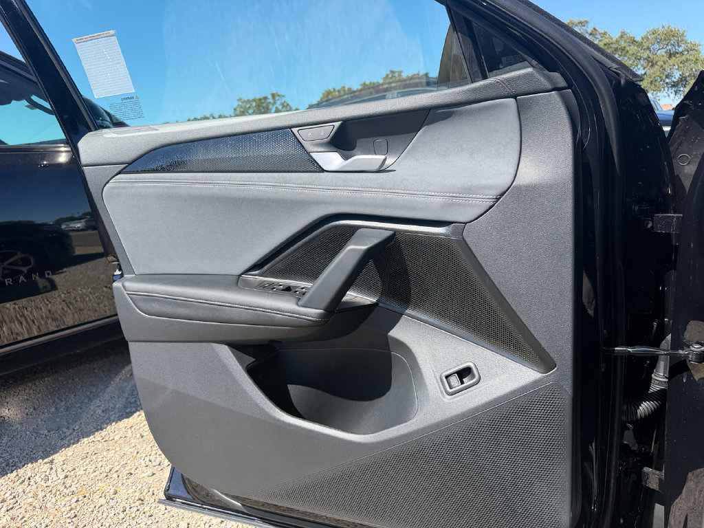 New 2026 Volkswagen Tiguan SE AWD/4WD image 13