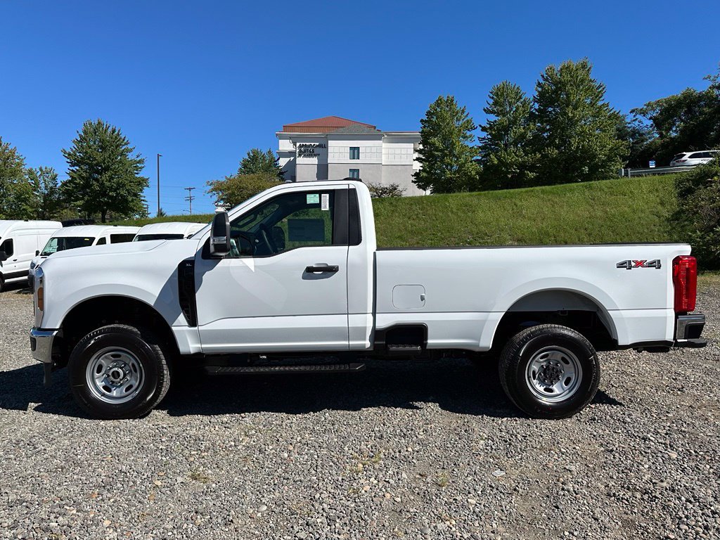 New 2027 Ford F250 XL w/ XL Chrome Package AWD/4WD image 2
