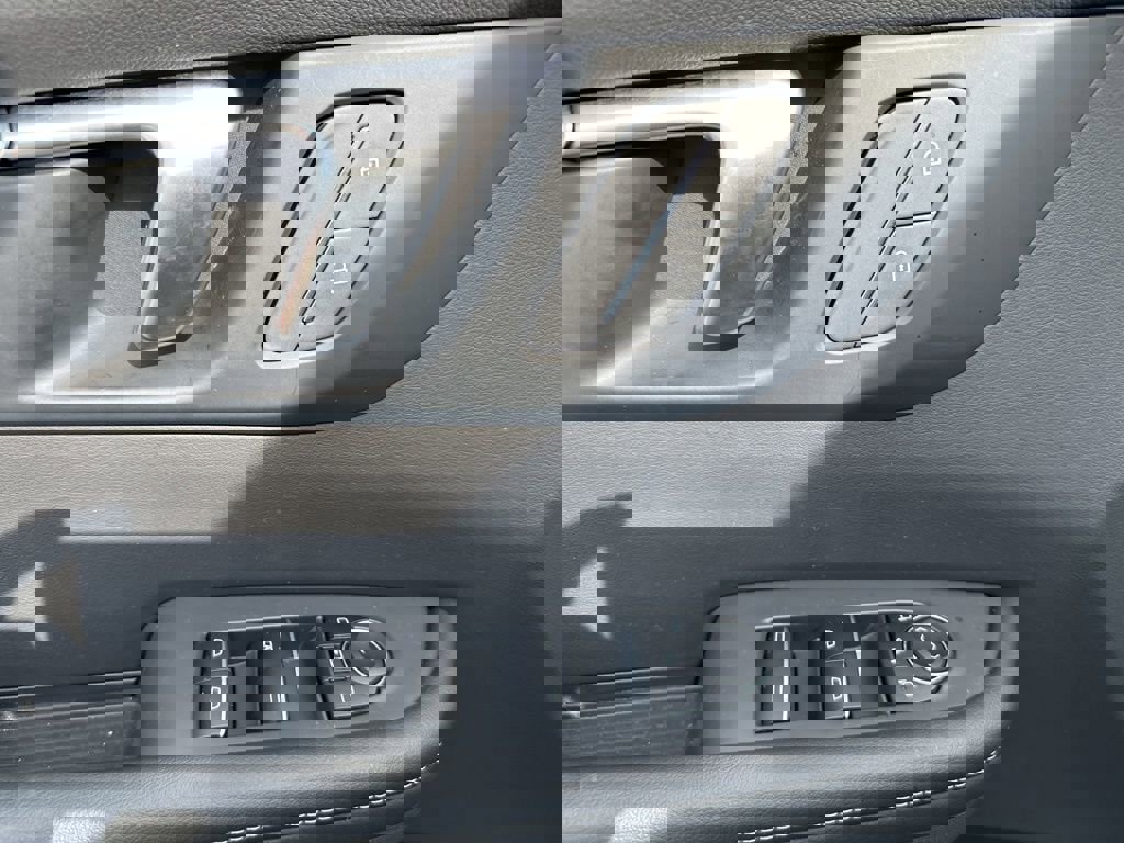 Used 2025 Buick Enclave Sport Touring FWD image 21