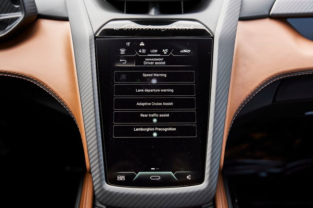 Used 2025 Lamborghini Revuelto AWD/4WD image 75