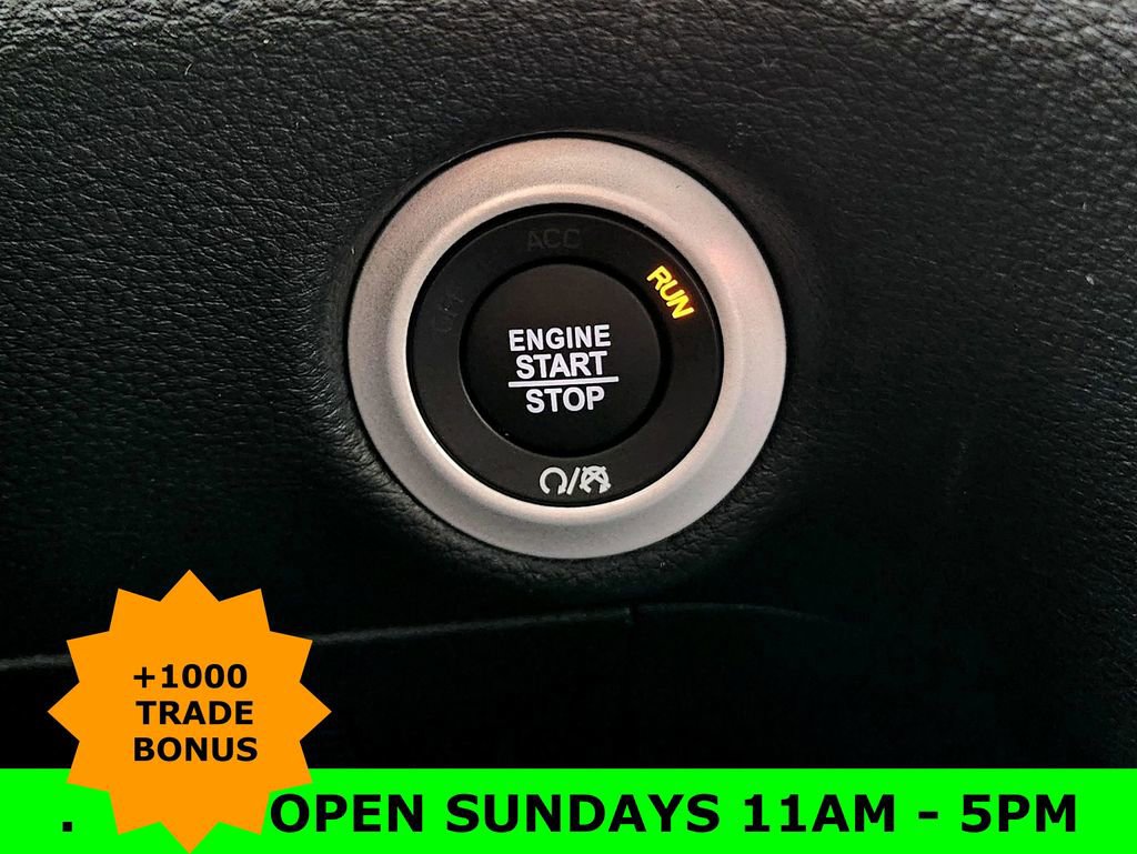 New 2025 Chrysler Pacifica Select image 23