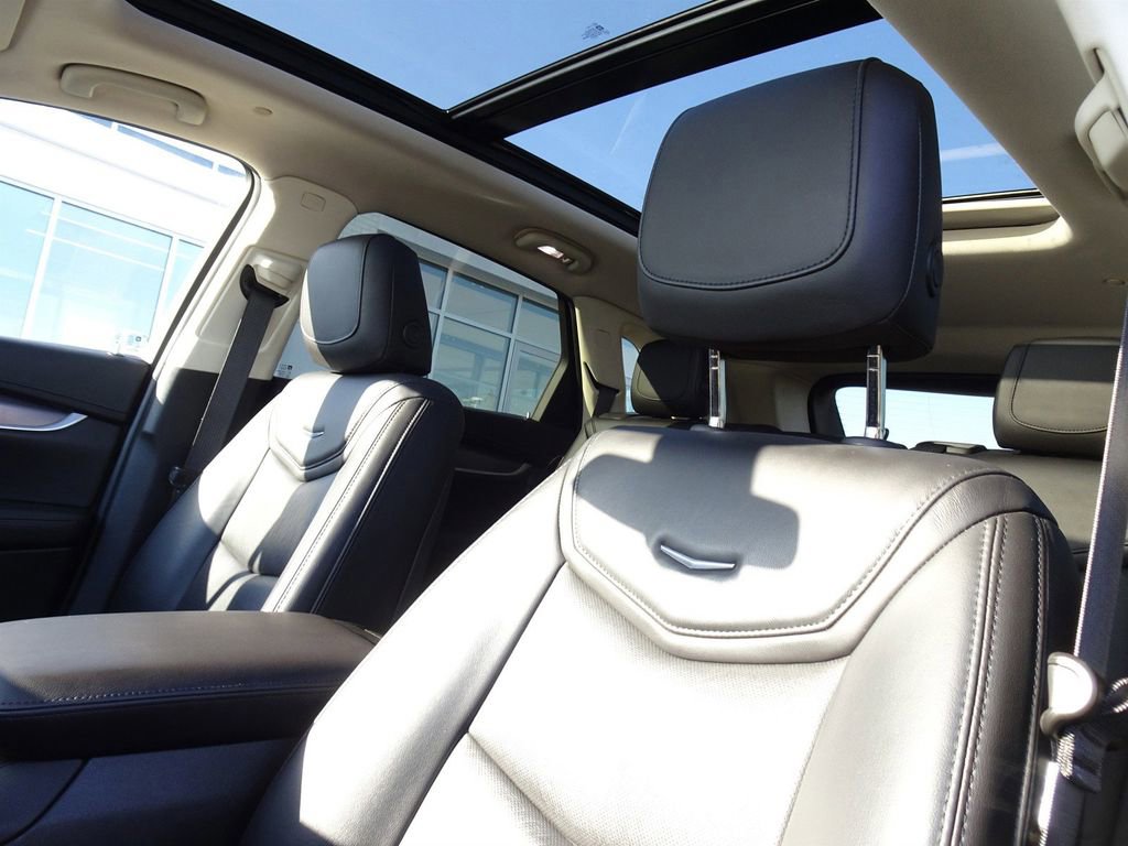 Used 2018 Cadillac XT5 Luxury image 9