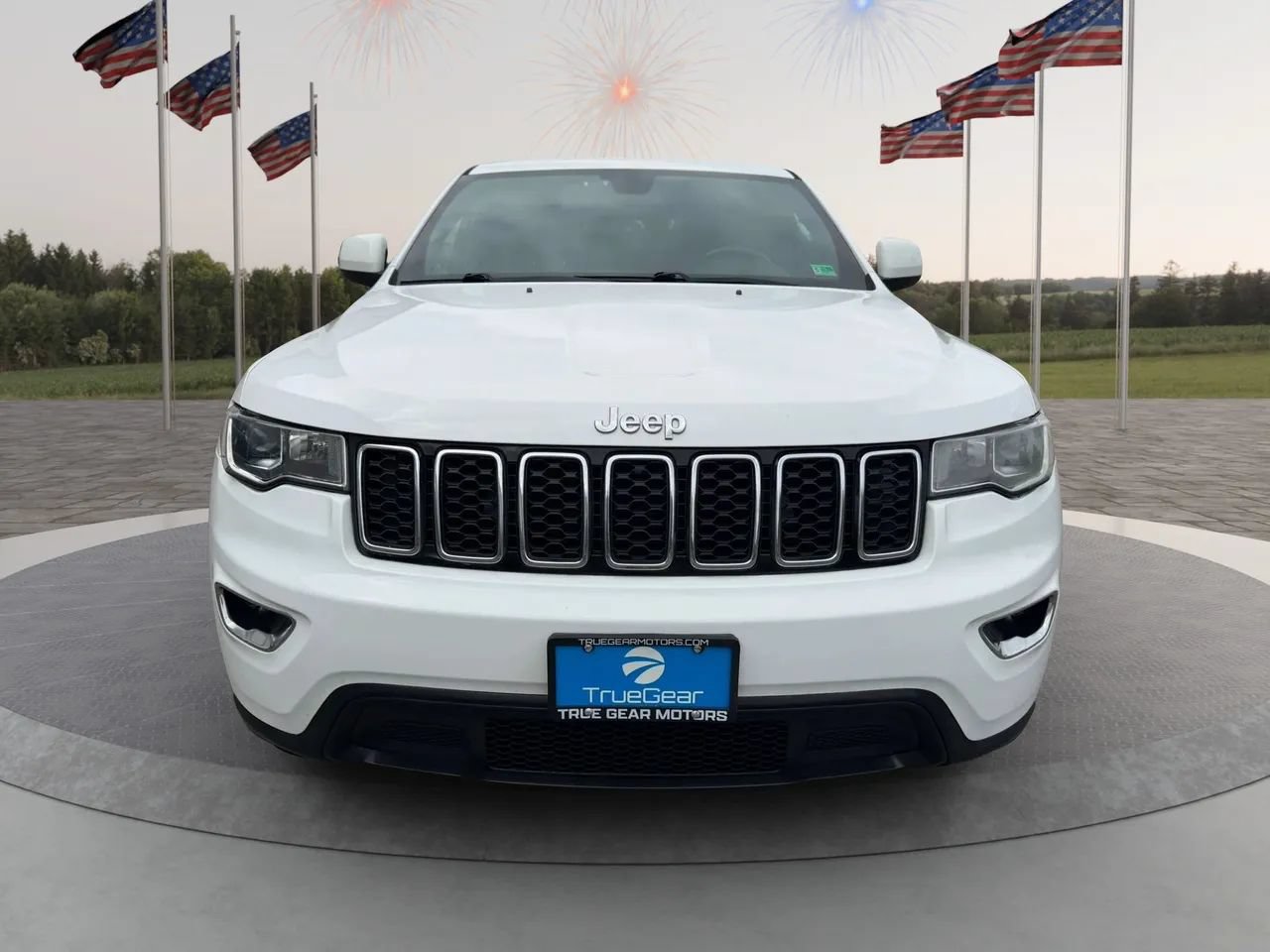 Used 2018 Jeep Grand Cherokee Laredo AWD/4WD image 7