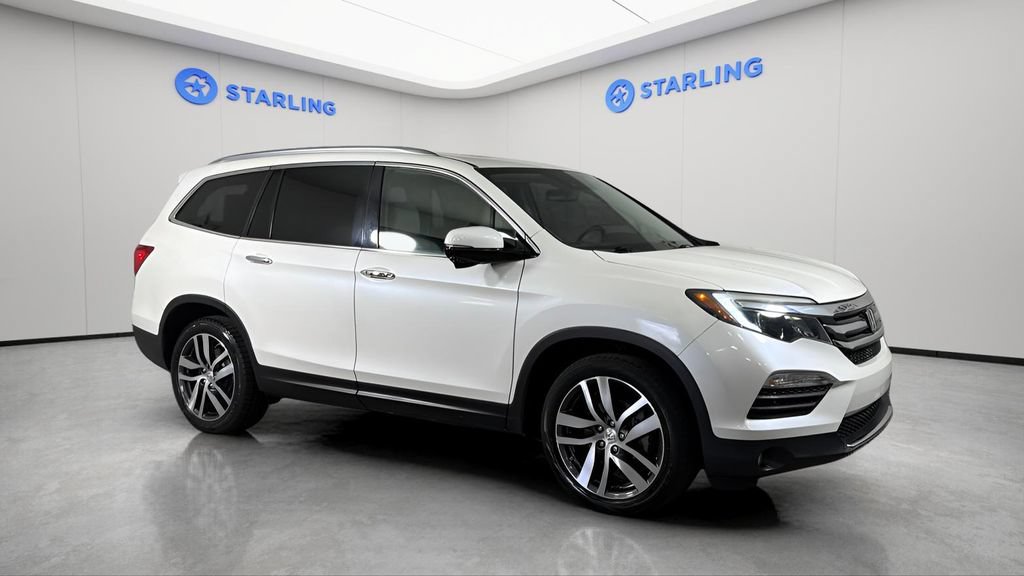 Used 2017 Honda Pilot Touring image 12