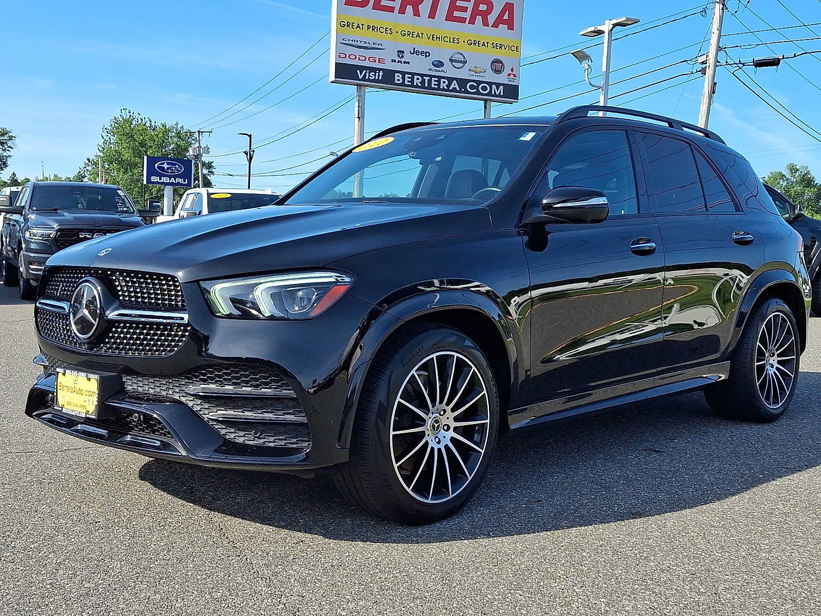 Used 2021 Mercedes-Benz GLE 580 4MATIC image 3