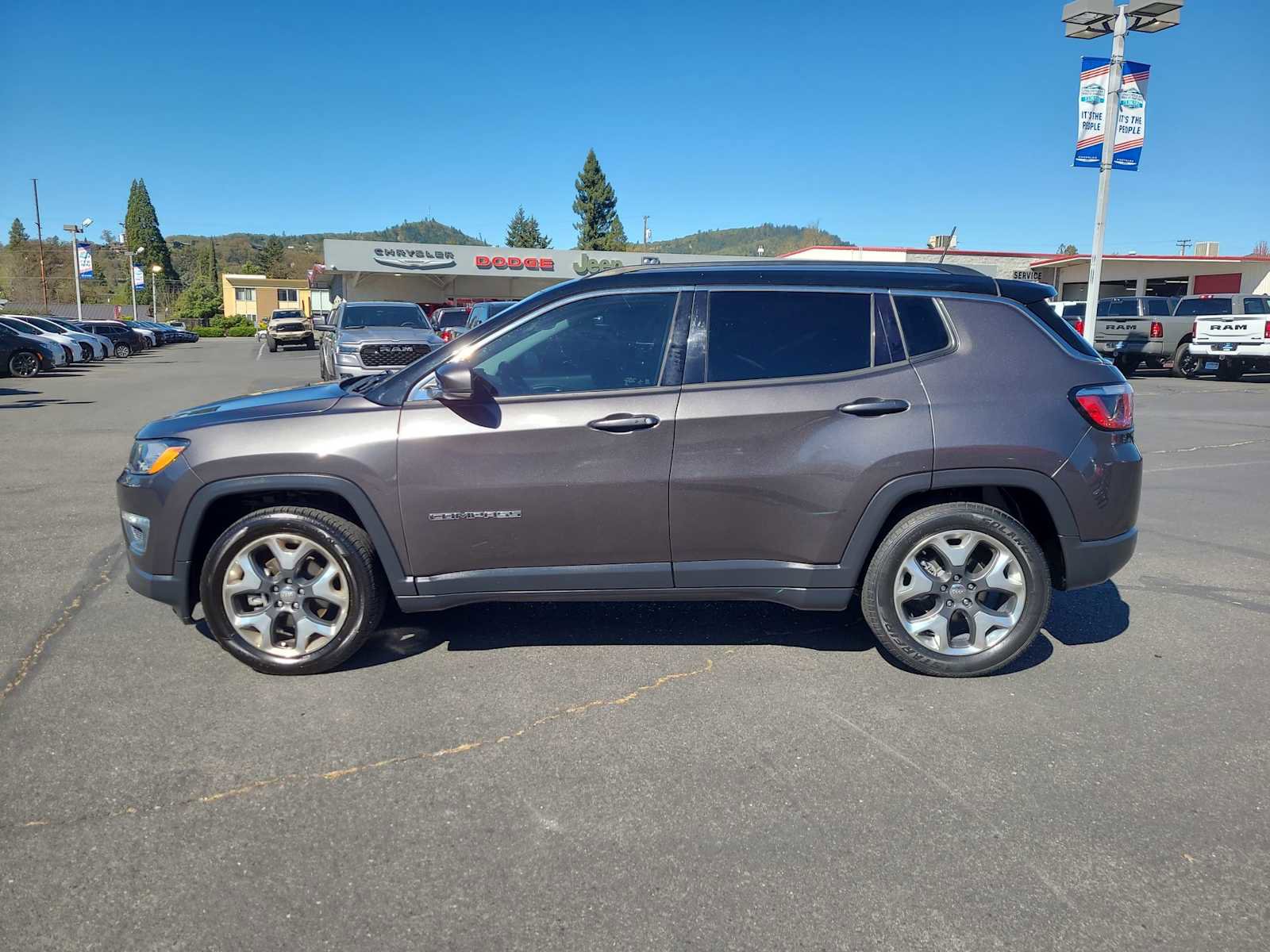 Used 2019 Jeep Compass Limited FWD image 11