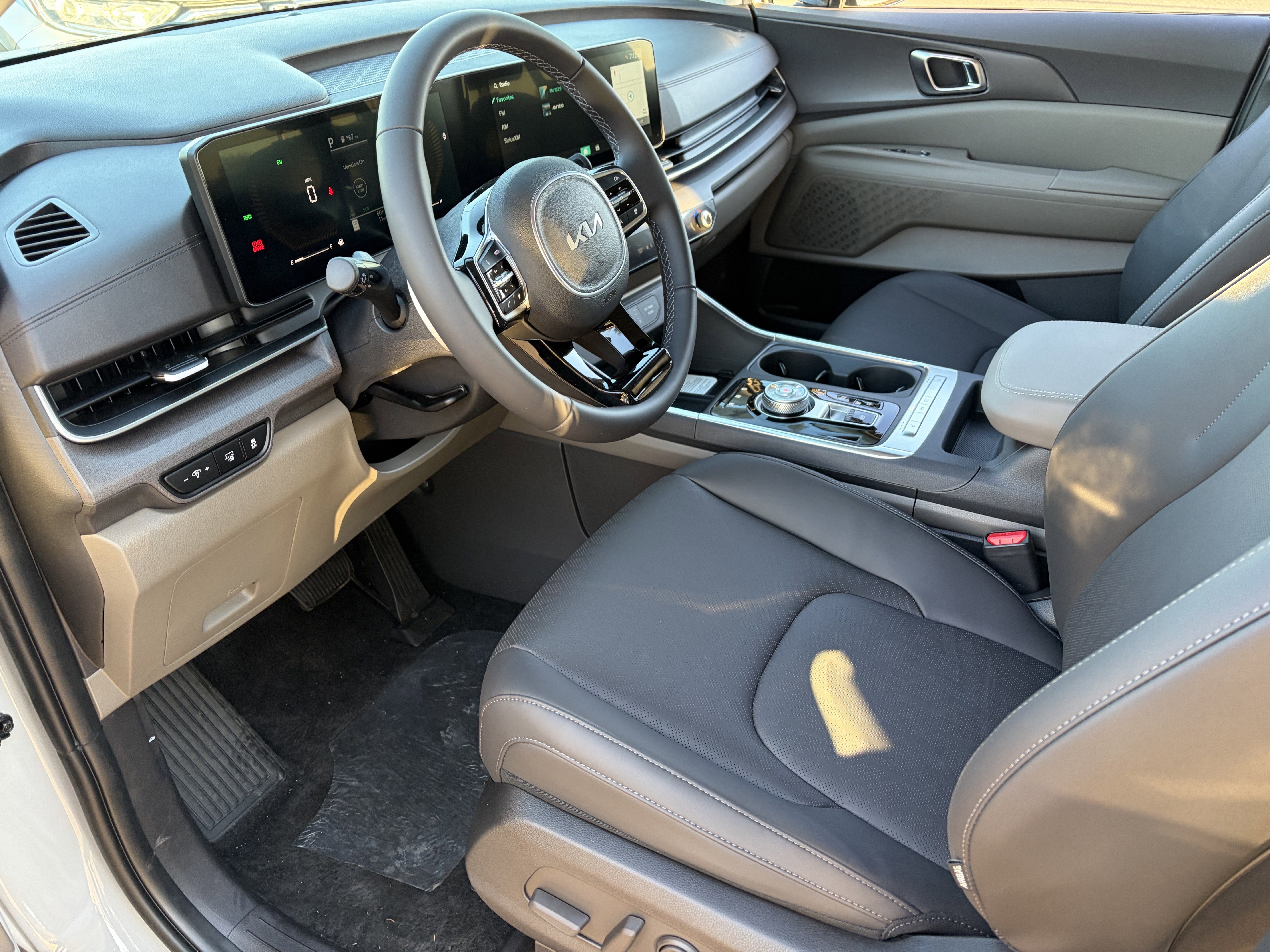 New 2026 Kia Carnival EX image 16