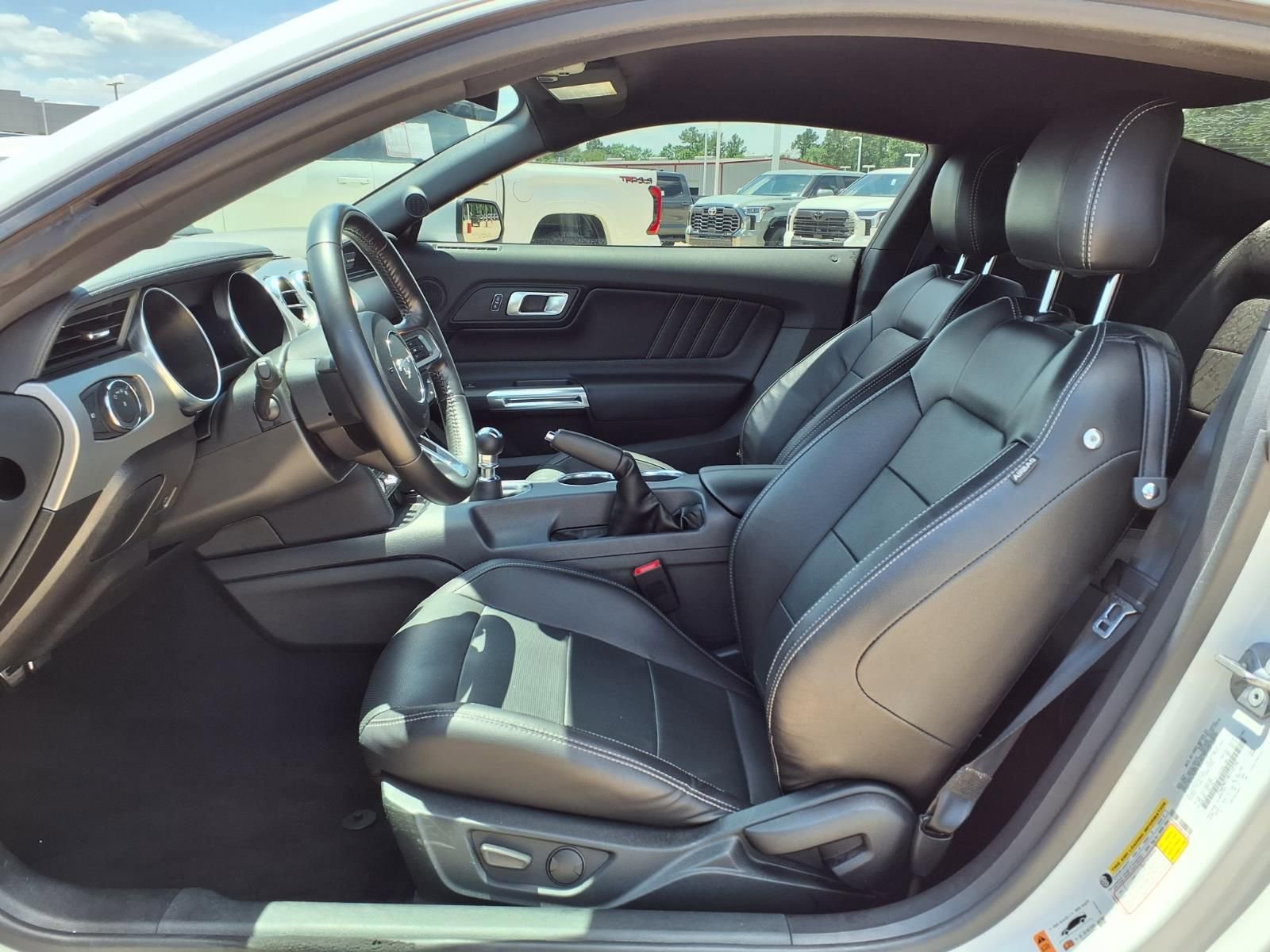 Used 2022 Ford Mustang GT Premium RWD image 17