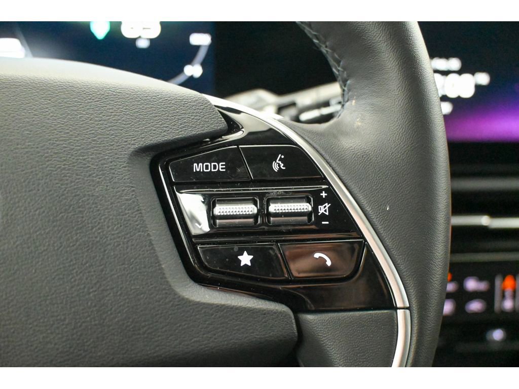 Certified 2025 Kia Niro Wind w/ Wind Preserve Package image 39