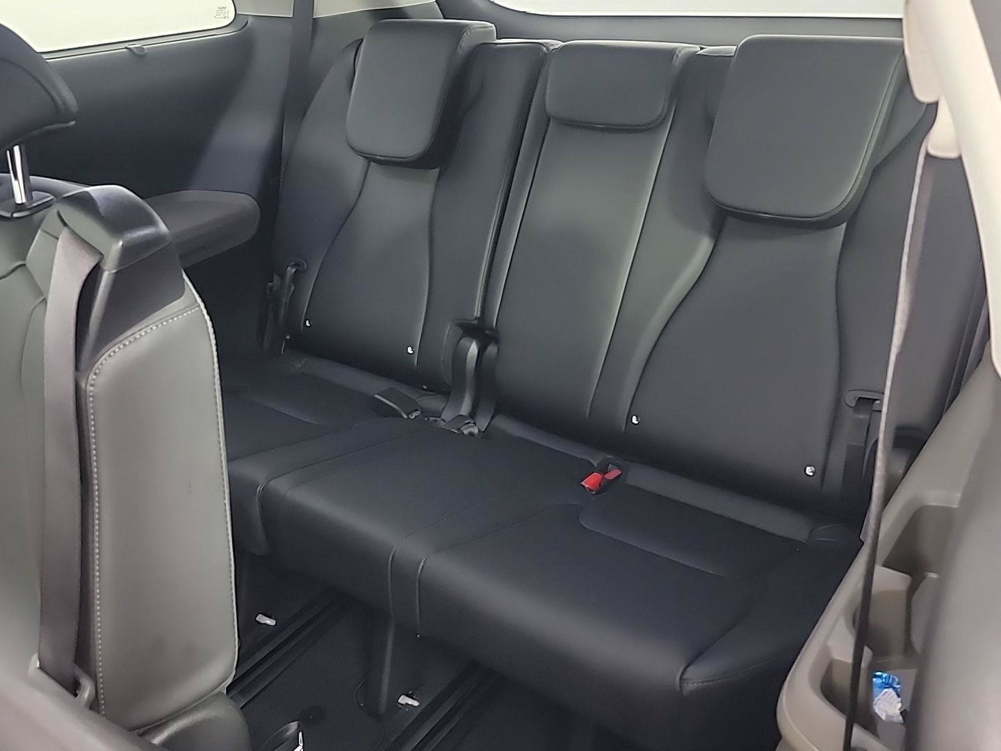 Used 2026 Kia Carnival SX FWD image 18