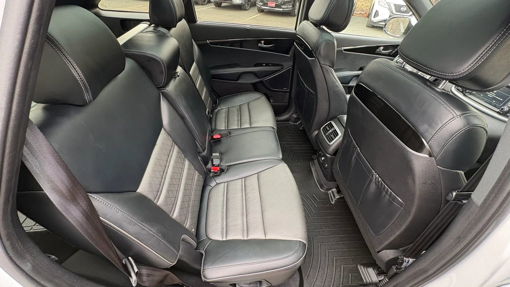 Used 2016 Kia Sorento SX w/ SXL Technology Package image 28
