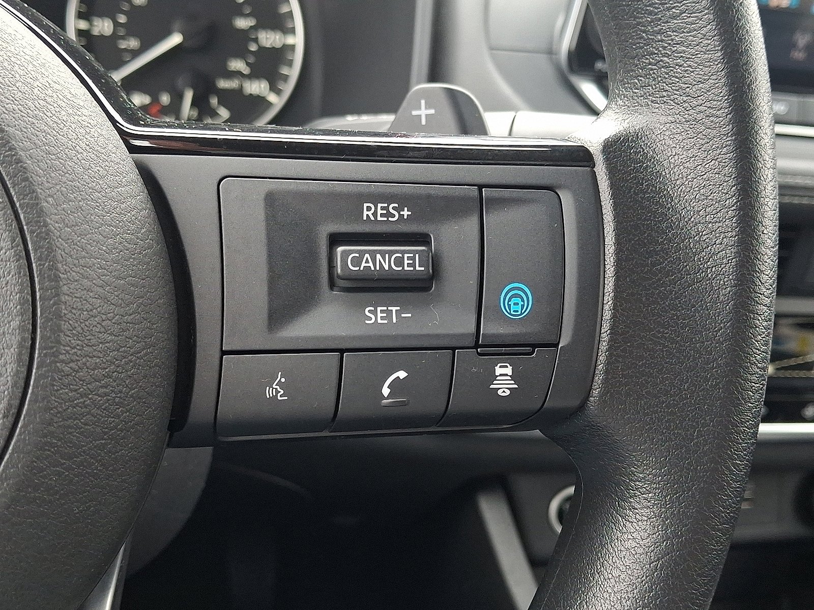 Used 2023 Nissan Rogue SV AWD/4WD image 24