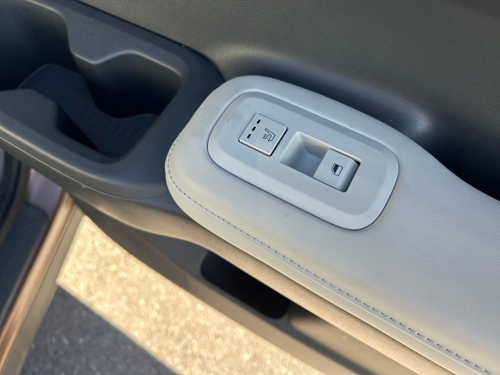 Used 2024 Hyundai Santa Fe Limited image 24