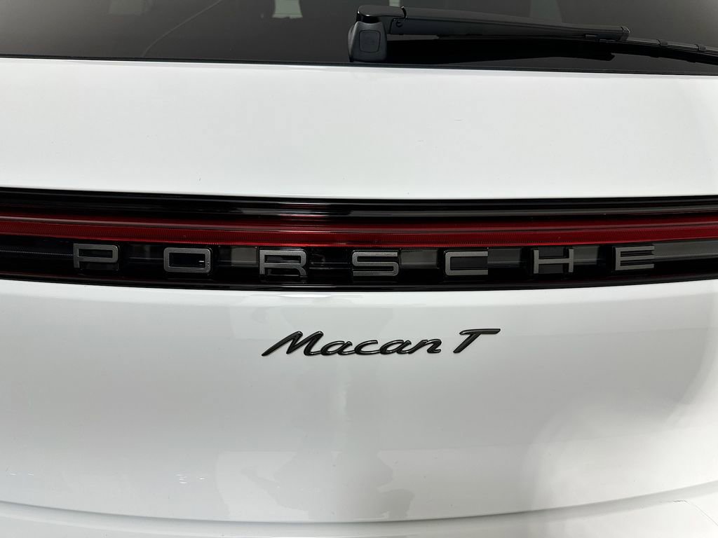 Certified 2026 Porsche Macan Turbo AWD/4WD image 35