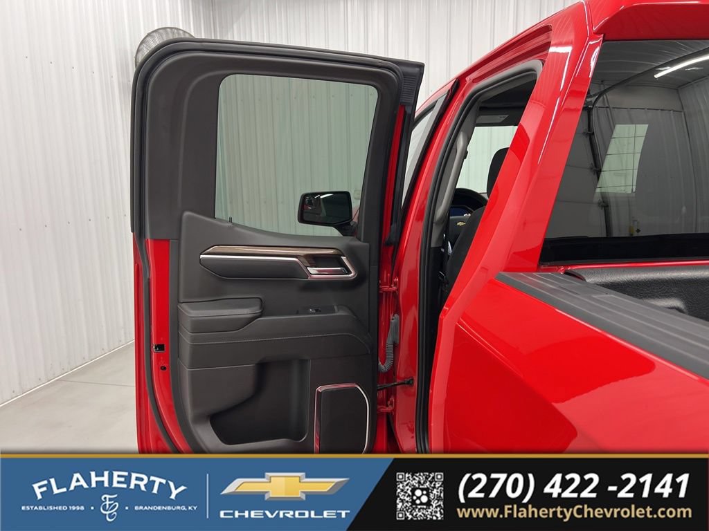 Used 2023 Chevrolet Silverado 1500 LT AWD/4WD image 10