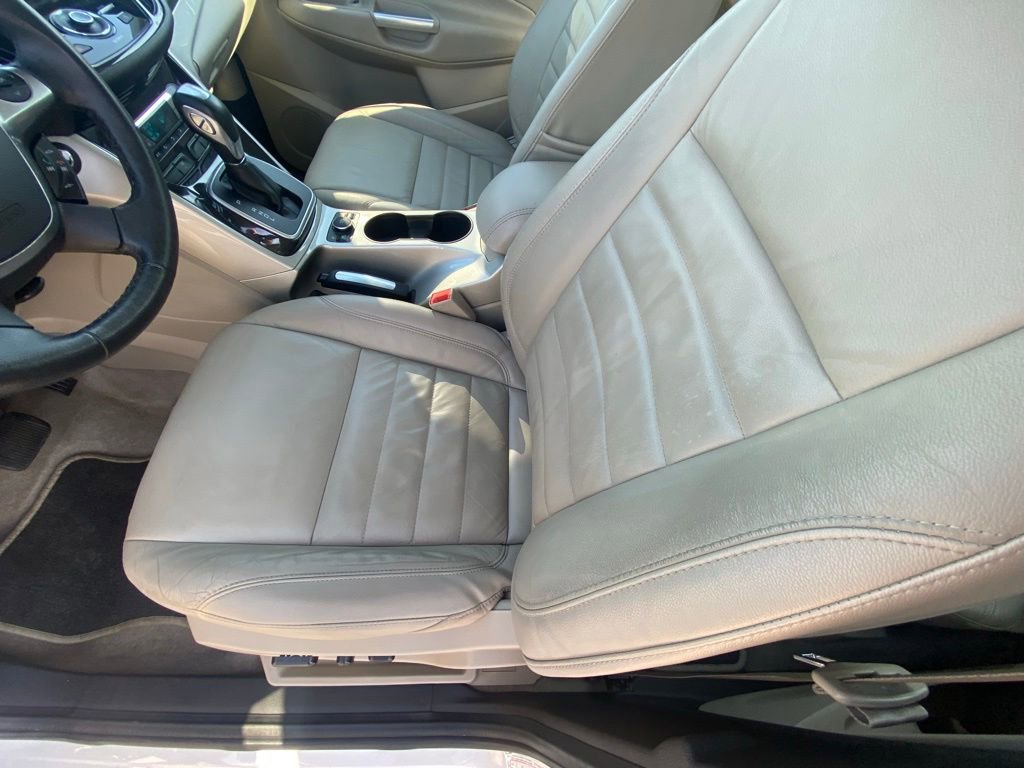 Used 2015 Ford C-MAX SEL w/ Equipment Group 302A FWD image 20