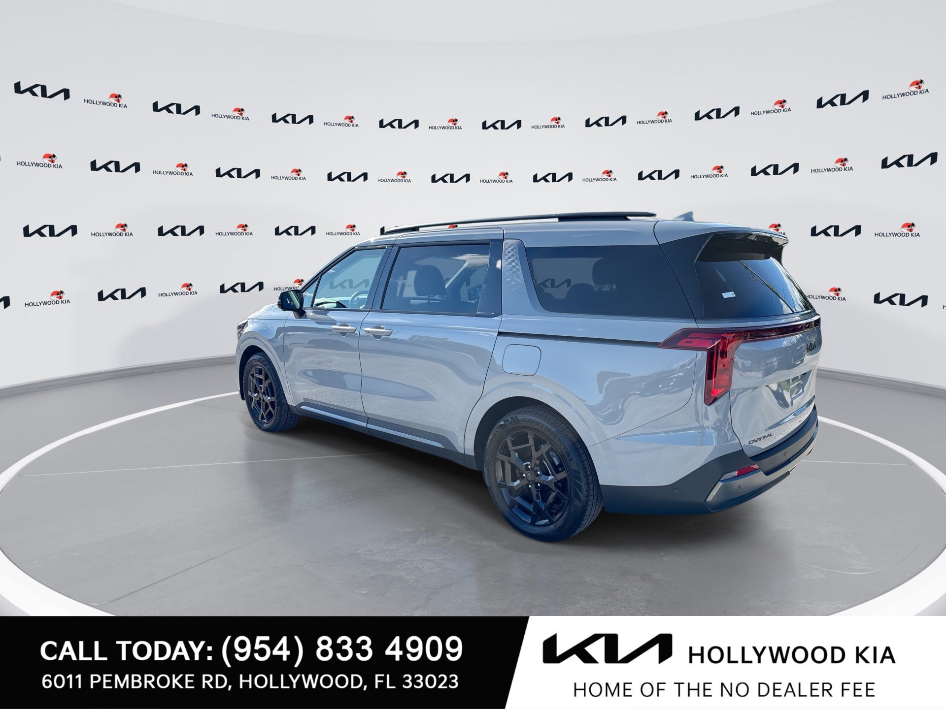 Used 2026 Kia Carnival SX FWD image 6