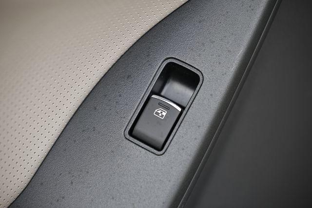 Used 2017 Subaru Forester 2.5i Limited w/ Protection Package #2 image 24