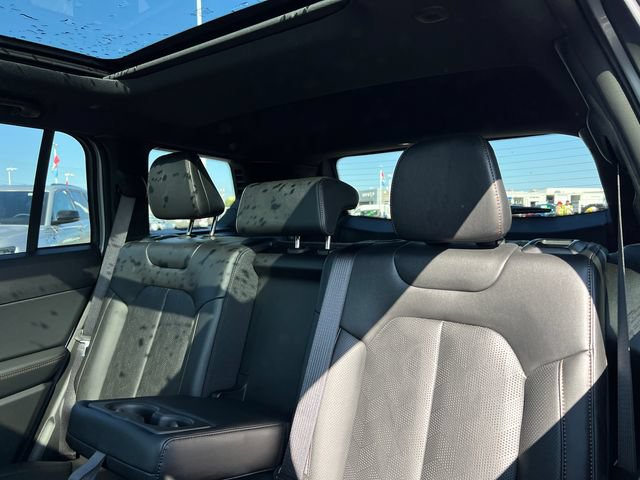 New 2026 Jeep Cherokee Overland w/ Advanced Pro Tech Group AWD/4WD image 25
