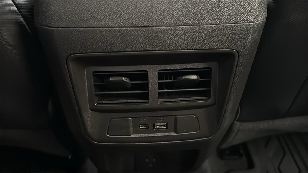 Used 2023 Chevrolet Colorado Z71 w/ Z71 Convenience Package 2 image 28