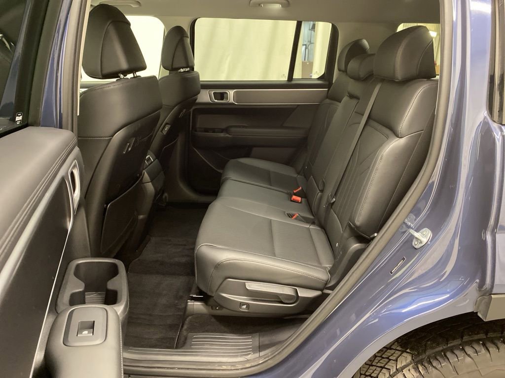 Used 2025 Hyundai Santa Fe XRT image 16