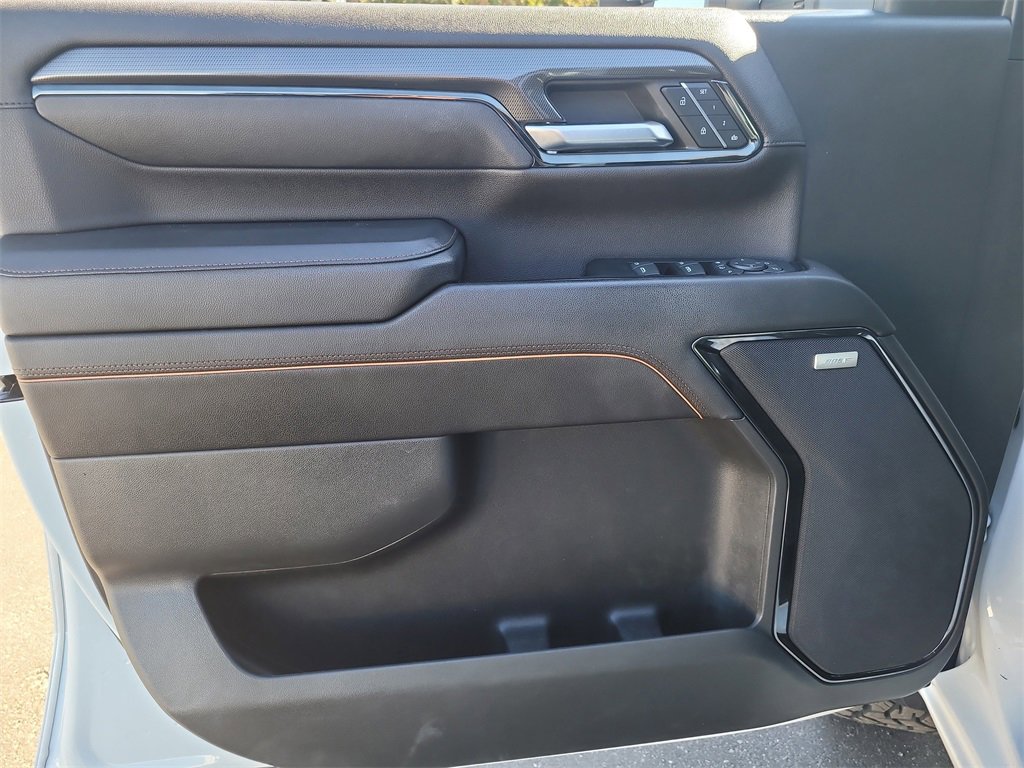 Used 2024 GMC Sierra 2500 AT4 w/ AT4 Premium Plus Package image 14