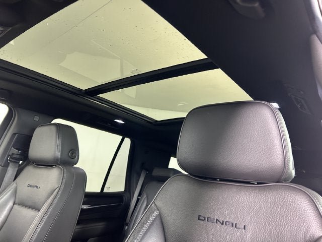 Used 2021 GMC Yukon Denali w/ Denali Premium Package AWD/4WD image 12