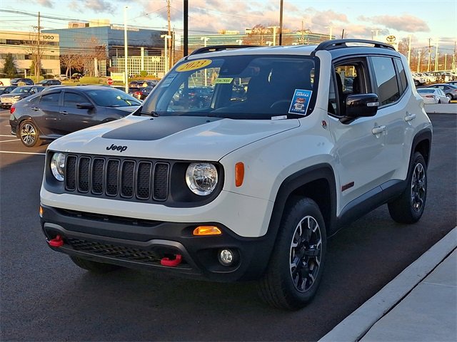 Used 2023 Jeep Renegade Trailhawk image 4