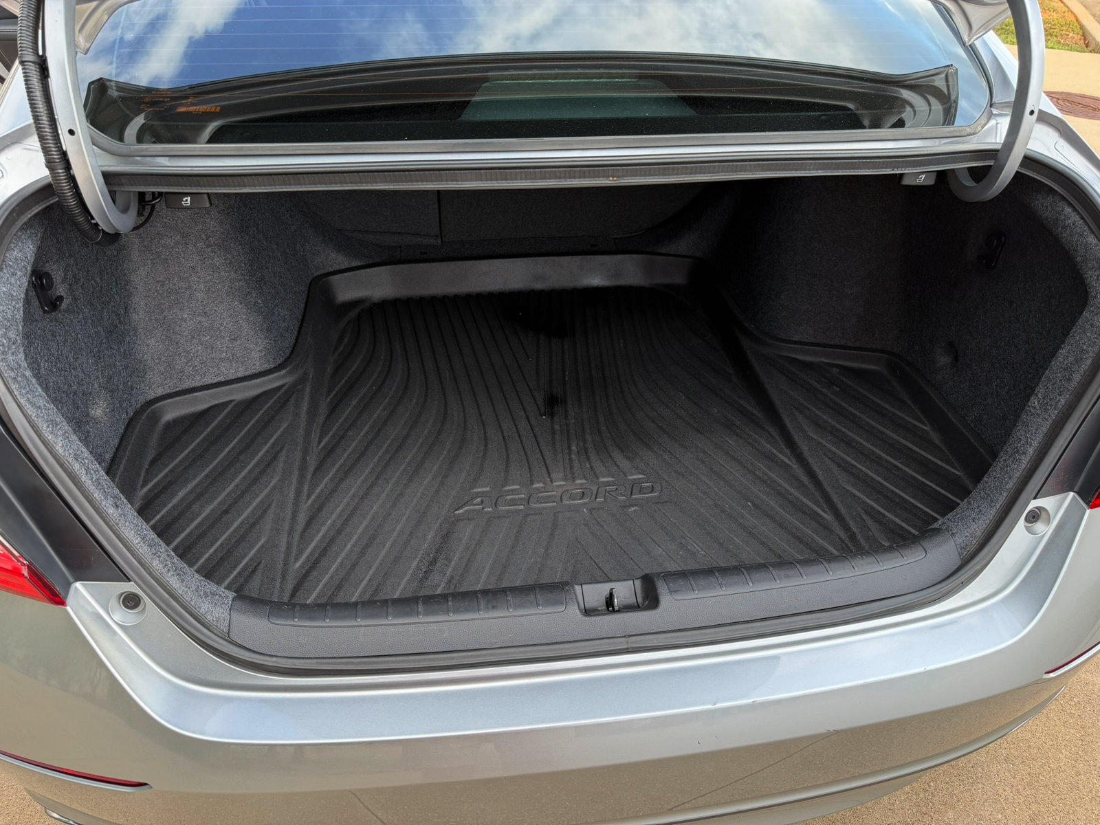 Used 2022 Honda Accord Sport image 29