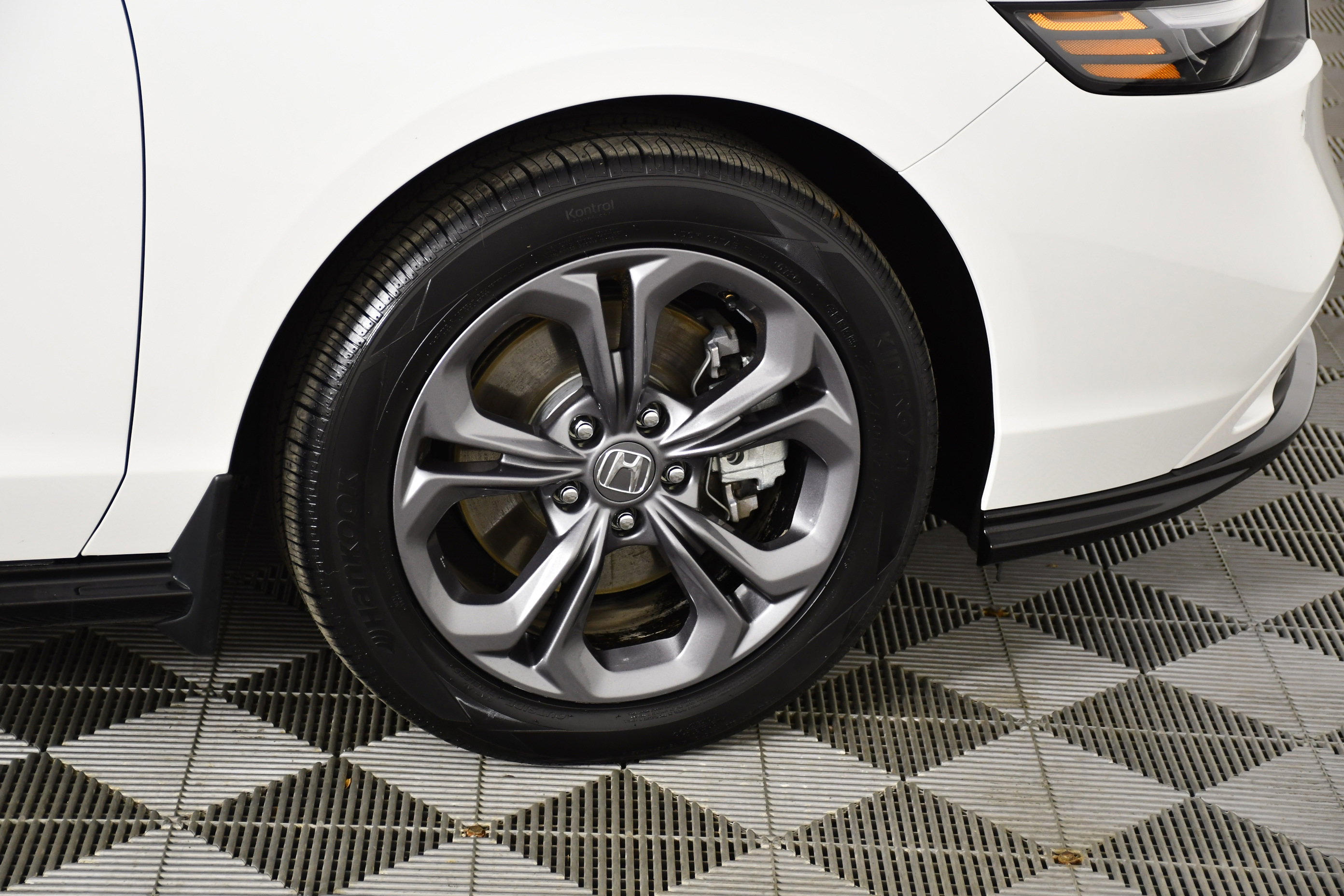 Certified 2025 Honda Accord EX-L image 53
