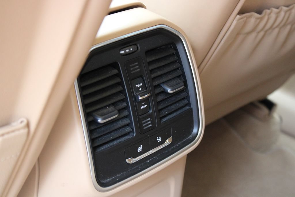 Used 2017 Porsche Macan S AWD/4WD image 8