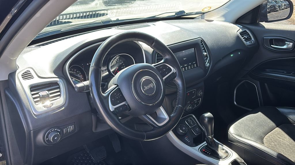 Used 2020 Jeep Compass Latitude w/ Cold Weather Group image 23