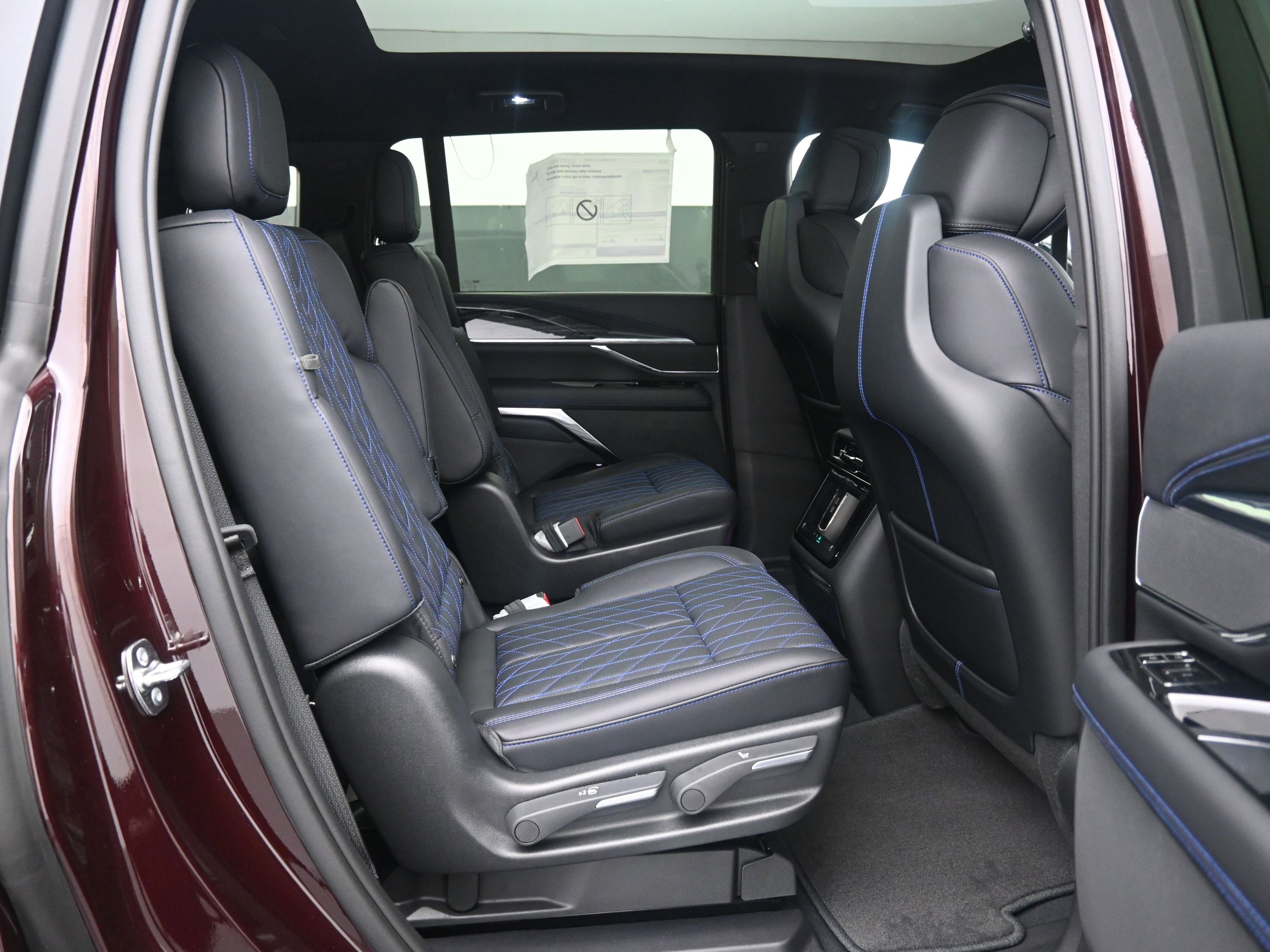 New 2026 Cadillac Escalade IQ Luxury 1 w/ LPO, Floor Liner Package image 12