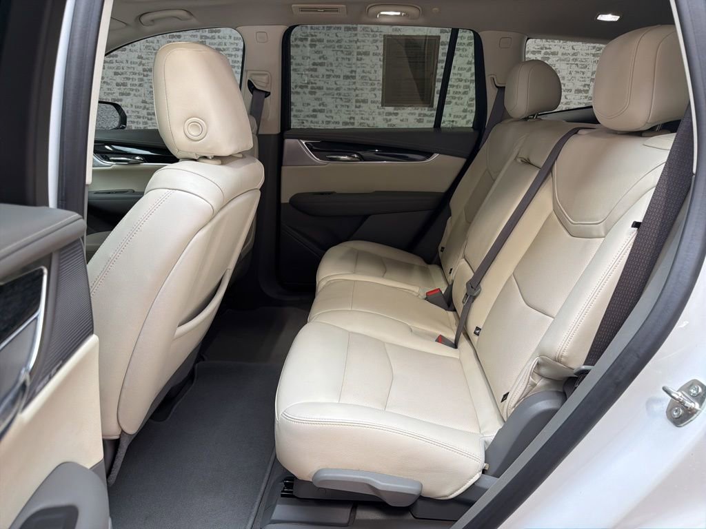 Used 2022 Cadillac XT6 Premium Luxury FWD image 15