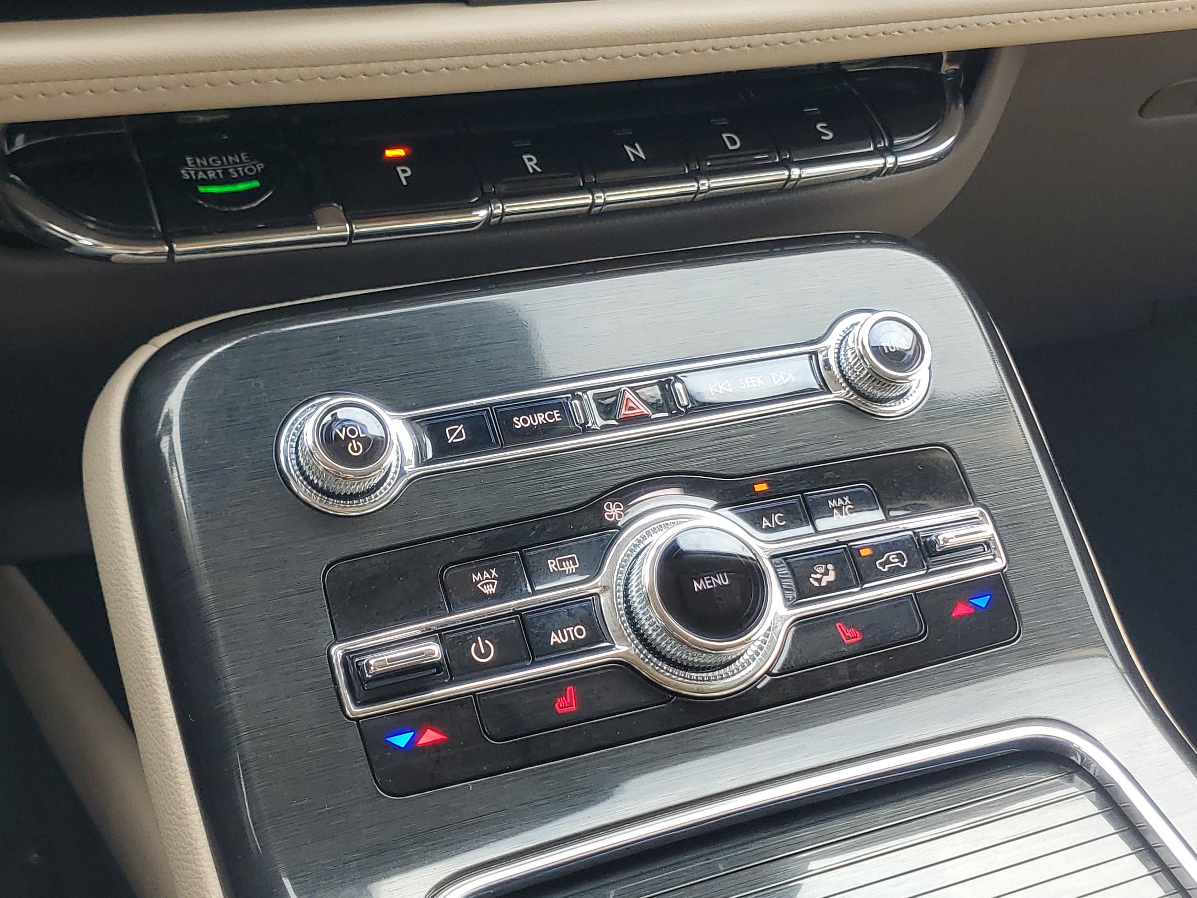 Certified 2023 Lincoln Nautilus AWD w/ Premium Package image 18