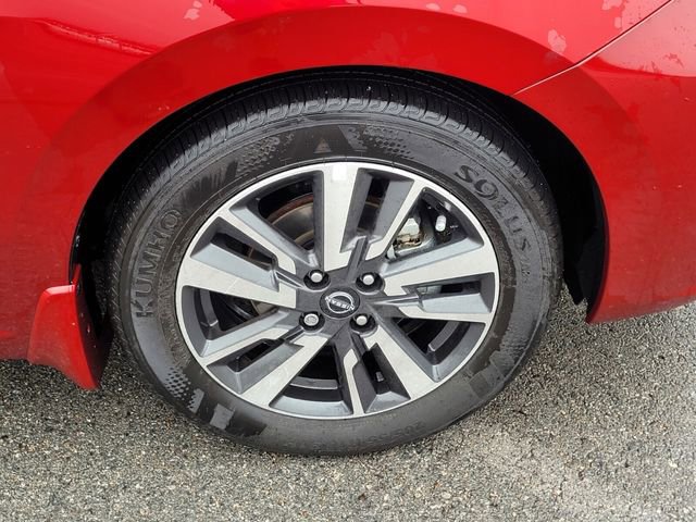 Used 2025 Nissan Versa SV w/ Trunk Package image 19