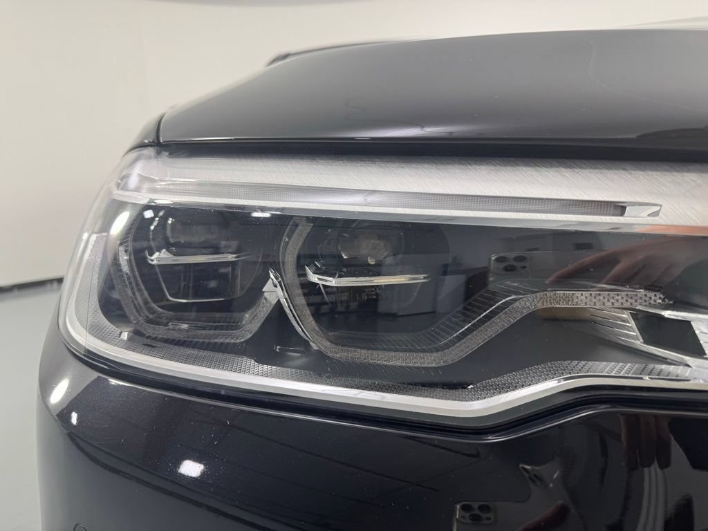 Used 2019 BMW 540i xDrive AWD/4WD image 8