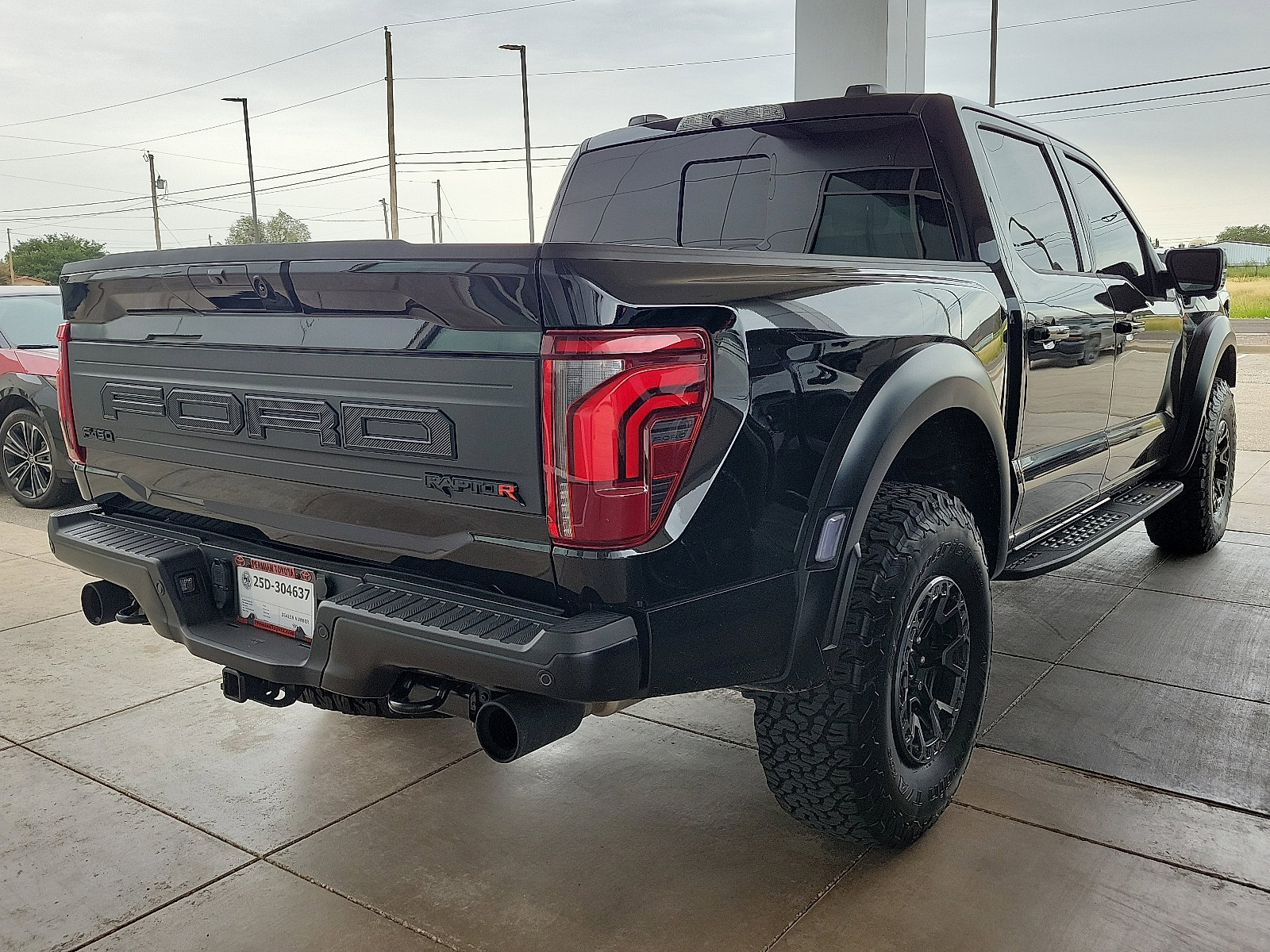 Used 2025 Ford F150 Raptor w/ Equipment Group 803A Raptor R image 3