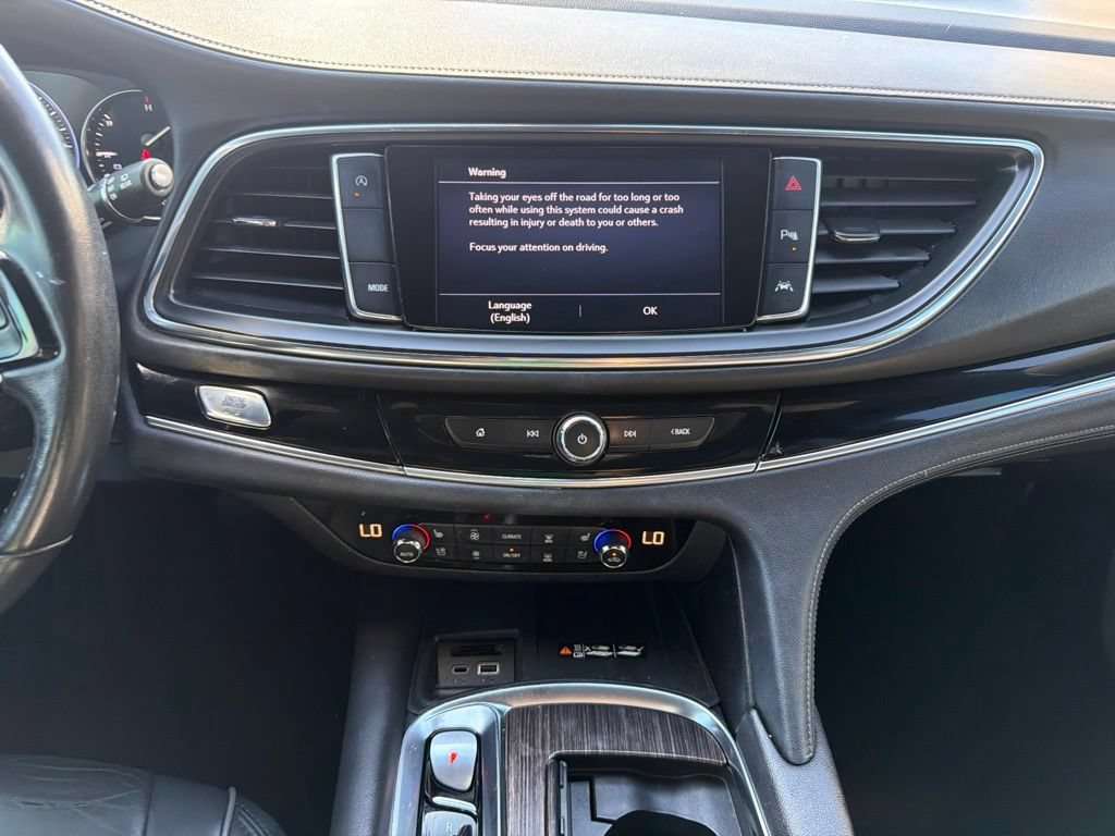 Used 2022 Buick Enclave Avenir w/ Avenir Technology Package FWD image 26